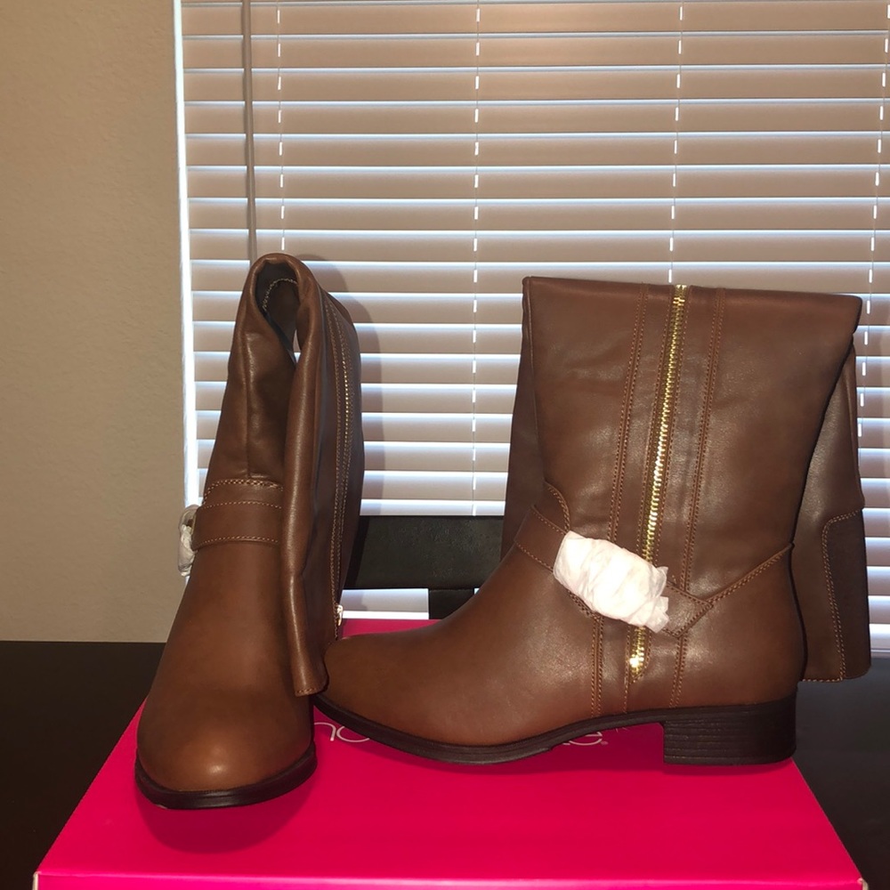Never Worn Mid Calf Flat Boots